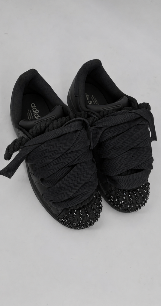 Adidas Superstar “All Black”